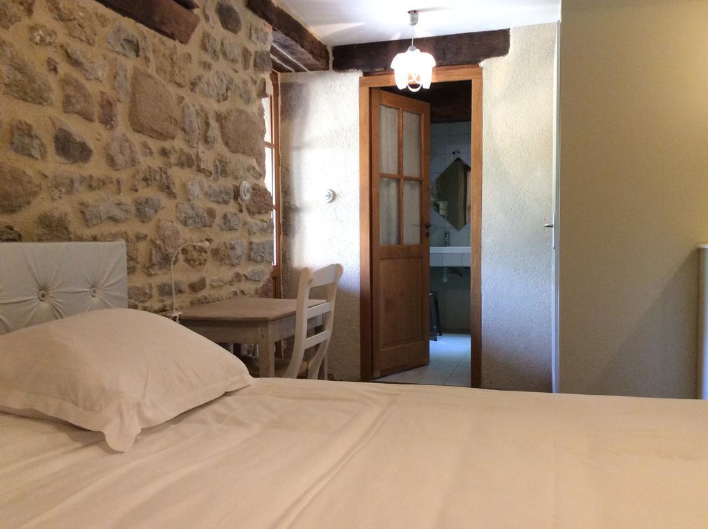 Bed and Breakfast Domaine De Noyer Saint-Christophe-en-Brionnais Pokoj fotografie